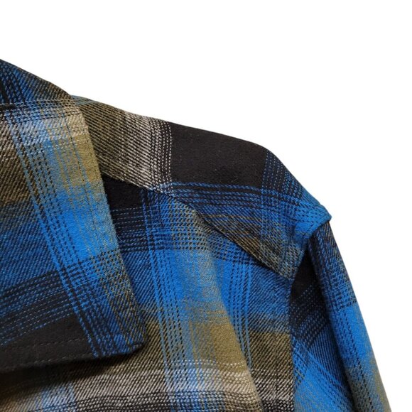 Legendary Whitetails Men's Size M‎ Buck Camp Flannel Shirt Cobalt Blue Plaid - Picture 7 of 15